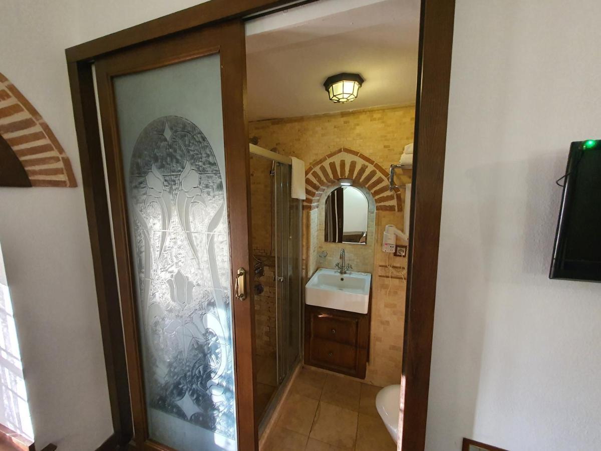 Cesme Kanuni Kervansaray Historical Hotel Exterior foto