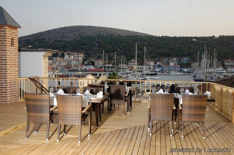 Cesme Kanuni Kervansaray Historical Hotel Restaurante foto