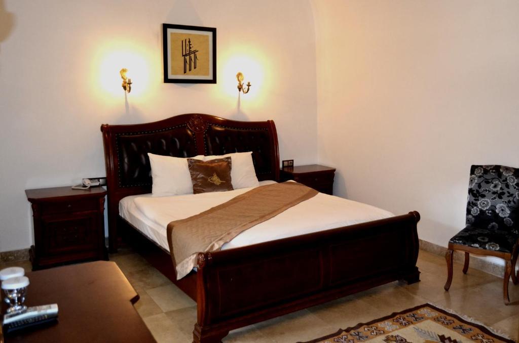 Cesme Kanuni Kervansaray Historical Hotel Quarto foto