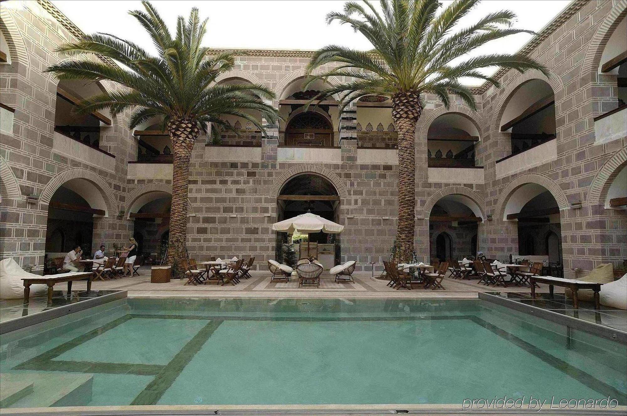 Cesme Kanuni Kervansaray Historical Hotel Instalações foto